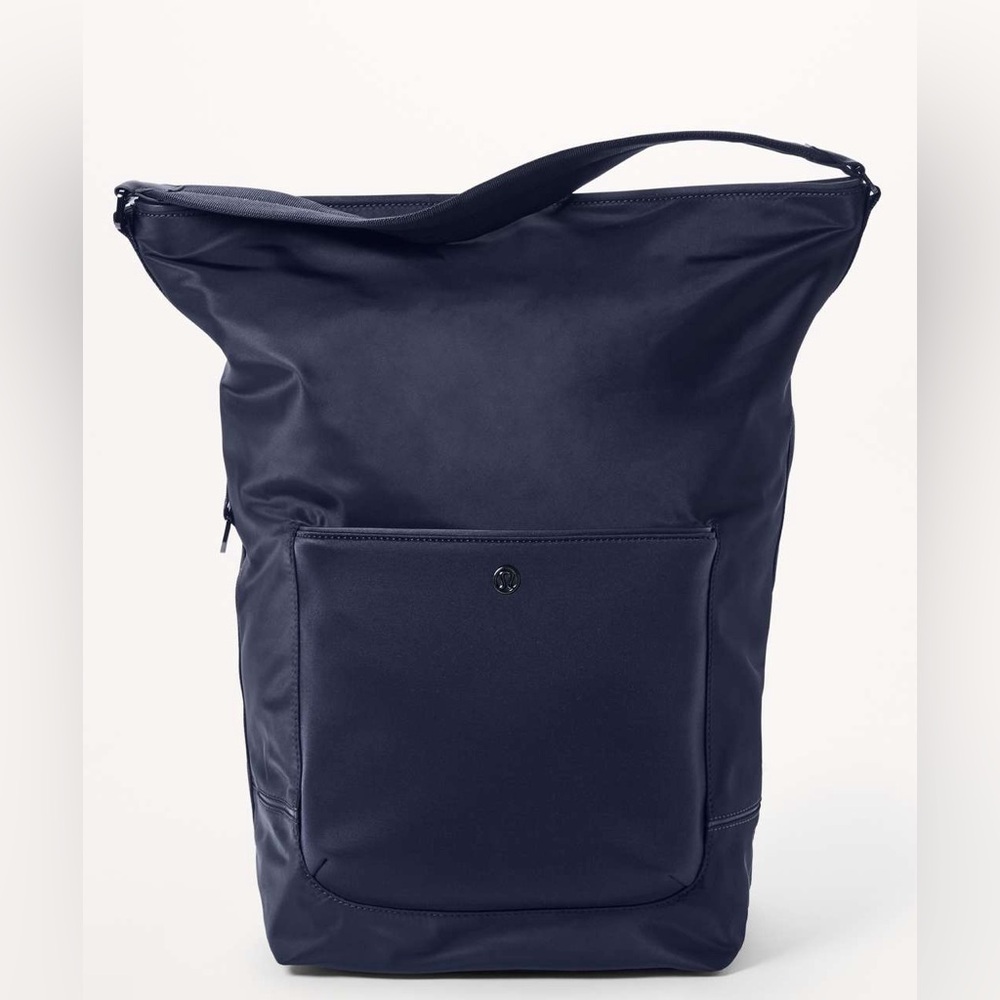 Lululemon Athletica All Set Hobo Bag in Midnight Navy
